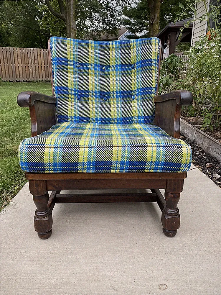 Ethan Allen Vintage Dark Antiqued Pine Old Tavern Lounge Chair